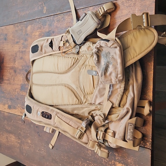 SkullCandy Camelbak rare backback-sand color beige - Picture 10 of 10